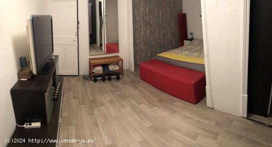 Habitación en piso compartido en Esplugues de Llobregat - BARCELONA