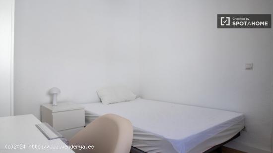 Habitación en alquiler en apartamento de 3 dormitorios en Getafe, Madrid - MADRID