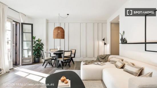 Apartamento de 2 dormitorios en alquiler en Ciutat Vella - BARCELONA