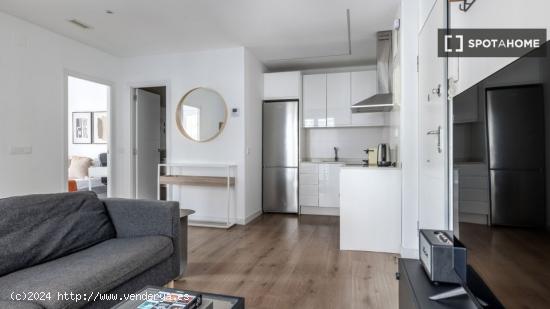 Apartamento de 2 dormitorios en alquiler en Madrid - MADRID