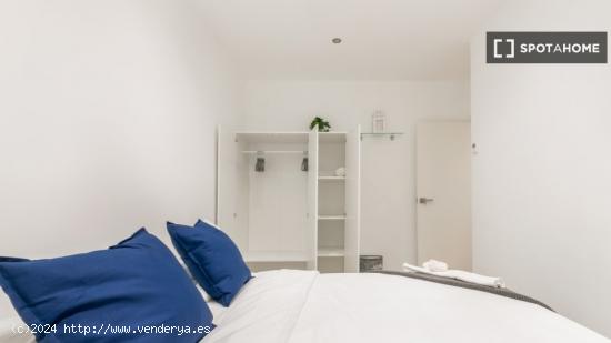 Habitaciones en alquiler en el apartamento de 5 dormitorios en Les Corts - BARCELONA