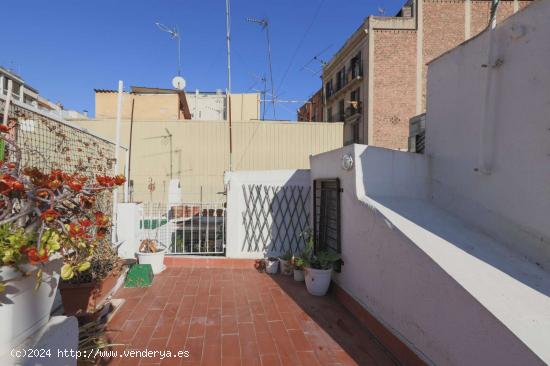 Apartamento entero de 2 dormitorios en Barcelona. - BARCELONA