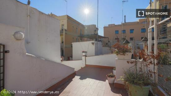 Apartamento entero de 2 dormitorios en Barcelona. - BARCELONA