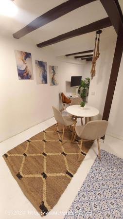 Apartamento entero de 1 dormitorio en Barcelona - BARCELONA