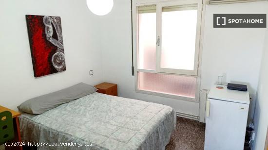 Habitación en piso compartido en Sabadell - BARCELONA