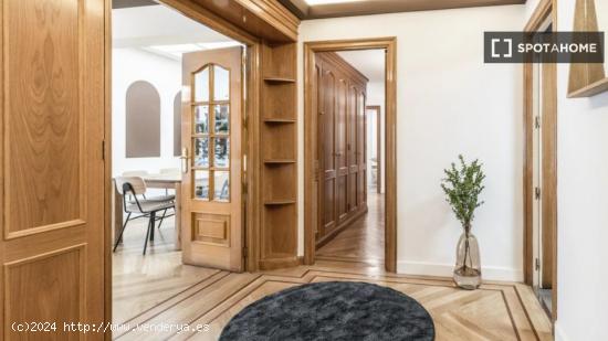 Apartamento de 4 dormitorios en alquiler en madrid. - MADRID