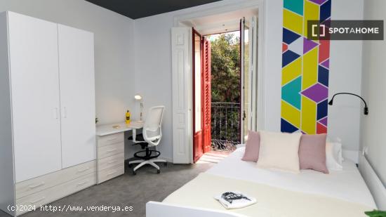 Se alquila habitación en residencia de estudiantes en Centro, Madrid - MADRID