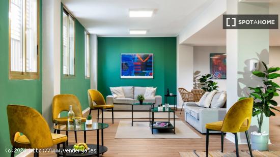 Se alquila habitación en residencia en Sevilla - SEVILLA