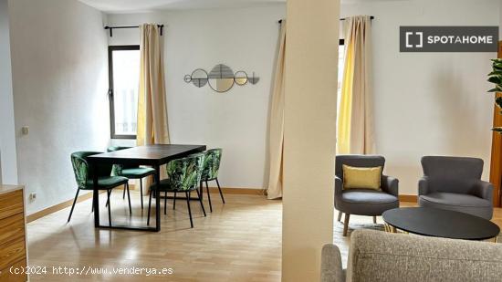 Apartamento de 2 dormitorios en alquiler en Madrid - MADRID