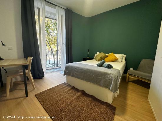 Dormitorio doble amueblado en Plaza Tirso de Molina - MADRID