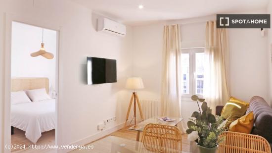 Apartamento entero de 2 dormitorios en Barcelona. - BARCELONA