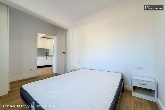  Se alquila habitación en piso compartido en Barcelona - BARCELONA 