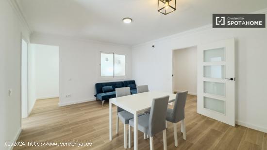 Se alquila habitación en piso compartido en Barcelona - BARCELONA