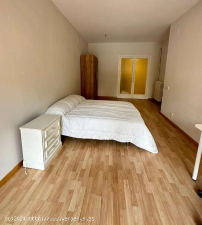  1 dormitorio en piso compartido en Barcelona - BARCELONA 