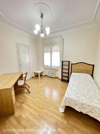  1 dormitorio en piso compartido en Zaragoza - ZARAGOZA 