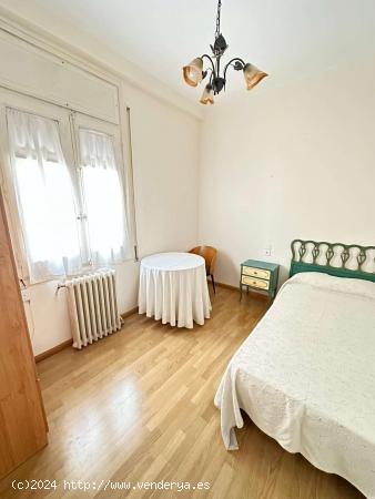 1 dormitorio en piso compartido en Zaragoza - ZARAGOZA