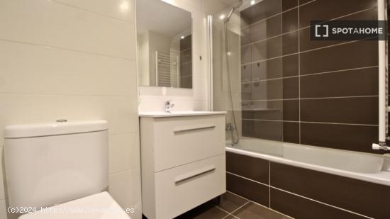 Apartamento de 2 dormitorios en alquiler en Madrid - MADRID