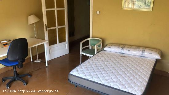 1 dormitorio en piso compartido en Zaragoza - ZARAGOZA