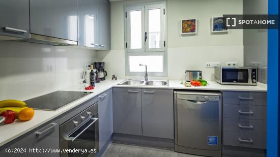 Apartamento entero de 2 dormitorios en Barcelona. - BARCELONA