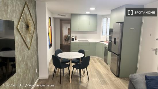 Apartamento de 2 dormitorios en alquiler en Quatre Carreres. - VALENCIA