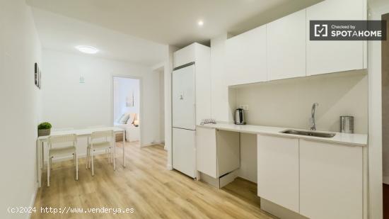 ¡Se alquila habitación en Barcelona! - BARCELONA