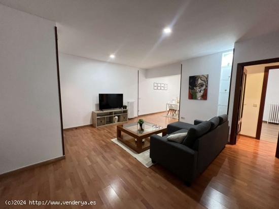  Apartamento de 2 dormitorios en alquiler en Madrid - MADRID 