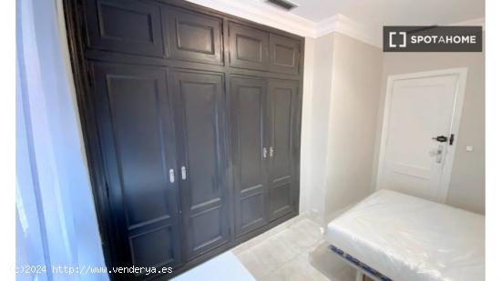 Apartamento de 4 dormitorios en Russafa - VALENCIA