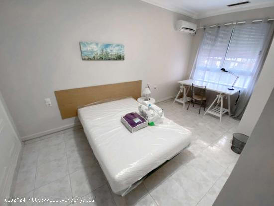 Apartamento de 4 dormitorios en Russafa - VALENCIA