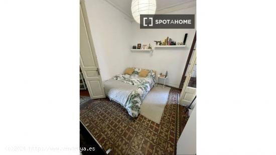 Habitación en piso compartido en barcelona. - BARCELONA