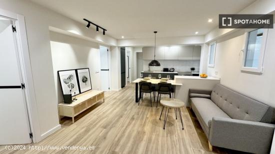 Habitaciones en alquiler en apartamento de 4 dormitorios en El Cabanyal. - VALENCIA