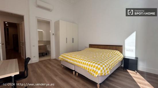 Habitaciones en alquiler en apartamento de 8 dormitorios en L'Eixample - BARCELONA