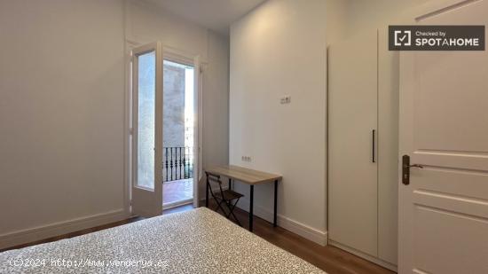 Habitaciones en alquiler en apartamento de 8 dormitorios en L'Eixample - BARCELONA