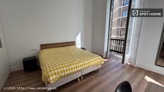 Habitaciones en alquiler en apartamento de 8 dormitorios en L'Eixample - BARCELONA