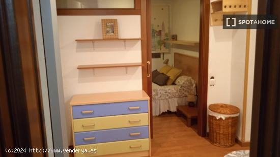 Apartamento de 3 dormitorios en alquiler en Aiora - VALENCIA