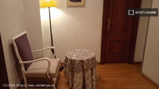 Apartamento de 3 dormitorios en alquiler en Aiora - VALENCIA