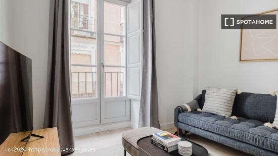 Apartamento de 2 dormitorios en alquiler en Madrid - MADRID