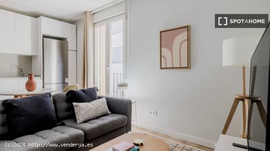 Apartamento de 2 dormitorios en alquiler en Madrid - MADRID