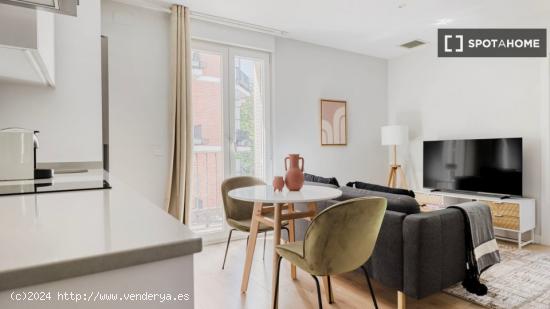 Apartamento de 2 dormitorios en alquiler en Madrid - MADRID