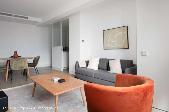 Apartamento de 2 dormitorios en alquiler en Madrid - MADRID