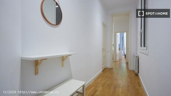 Encantador apartamento de 2 dormitorios en Barcelona - BARCELONA