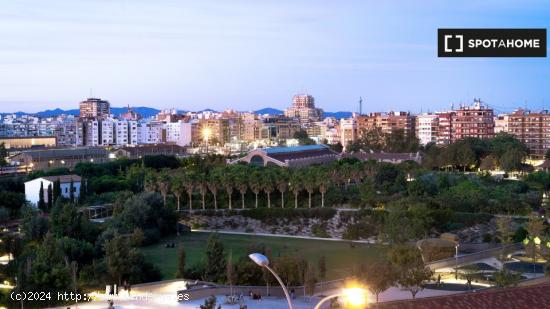 Piso en alquiler de 3 habitaciones en Parque Central - Ruzafa - VALENCIA