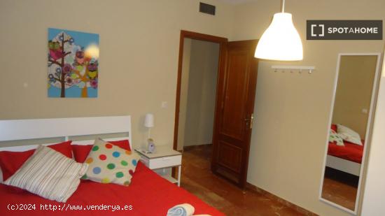 Habitación en piso compartido en Córdoba - CORDOBA