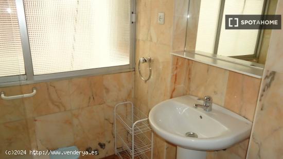 Habitación en piso compartido en Córdoba - CORDOBA