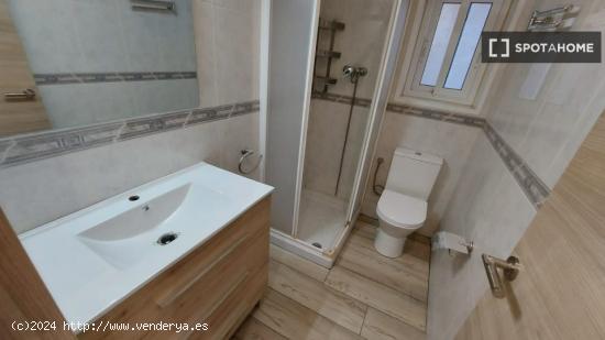 Piso en alquiler de 6 habitaciones en Olesa De Montserra - BARCELONA