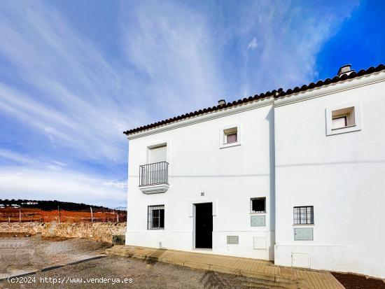 Venta de casa adosada en Sierra Norte de Sevilla. - SEVILLA