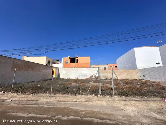 Solar urbano en Campohermoso - ALMERIA