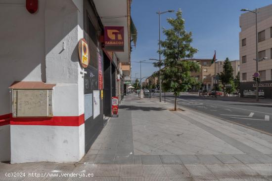 Amplia plaza de aparcamiento en Arabial - GRANADA