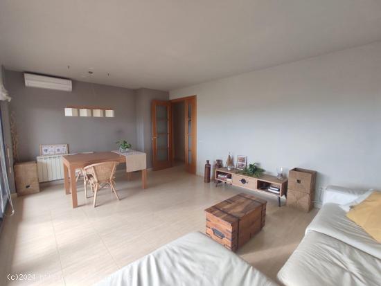 PISO DE 3 HABITACIONES  ( OLERDOLA -MOJA ) BARCELONA - BARCELONA