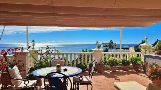  Vistas al mar y terraza grande - este piso de 2 dormitorios lo tiene - MALAGA 