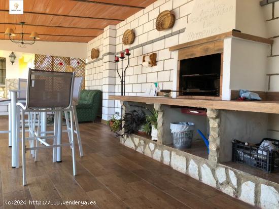 Se VENDE CHALET en Malpartida de Cáceres - CACERES